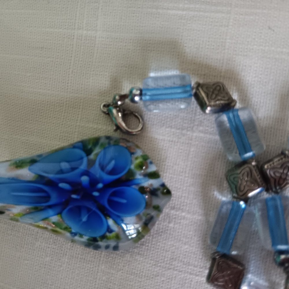 A Beautiful Blue Blown Glass Enhancer and acrylic blue Bracelet 7 inches, small
